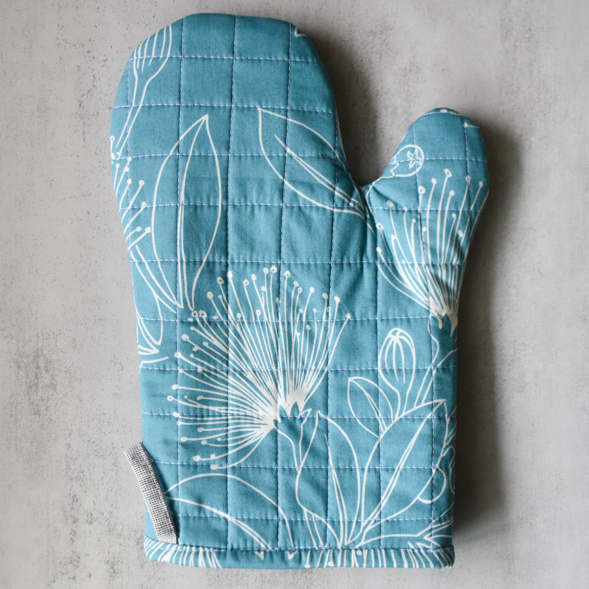 Lehua Breeze Oven Mitt