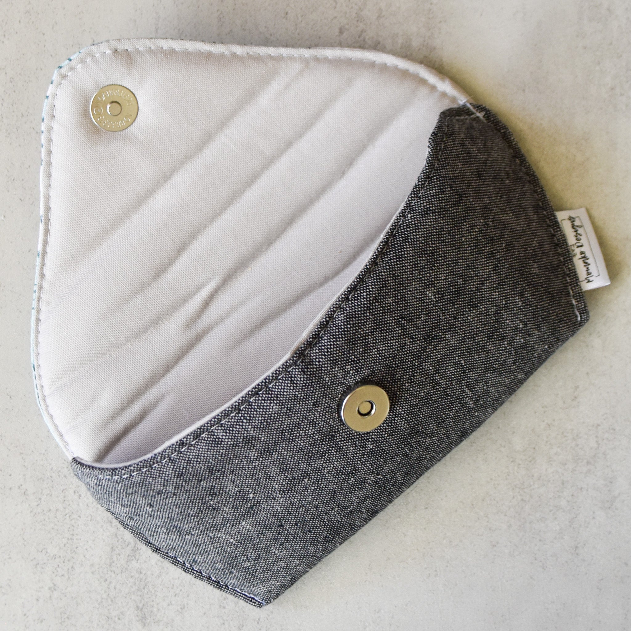 Making Waves Glasses Case