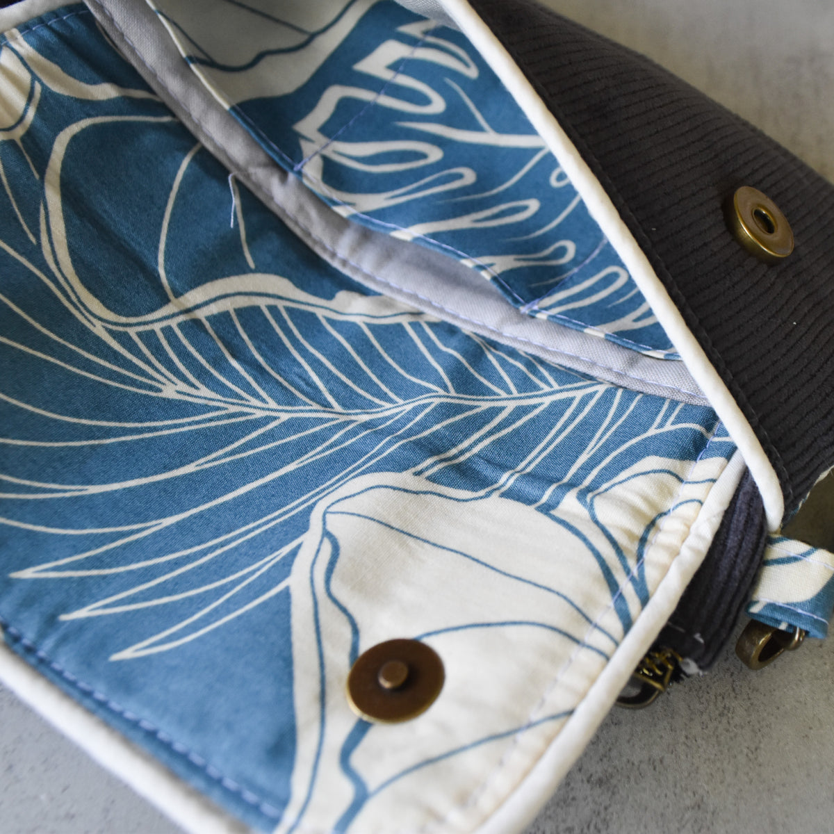 Powdered Palms Kealia Clutch Wallet