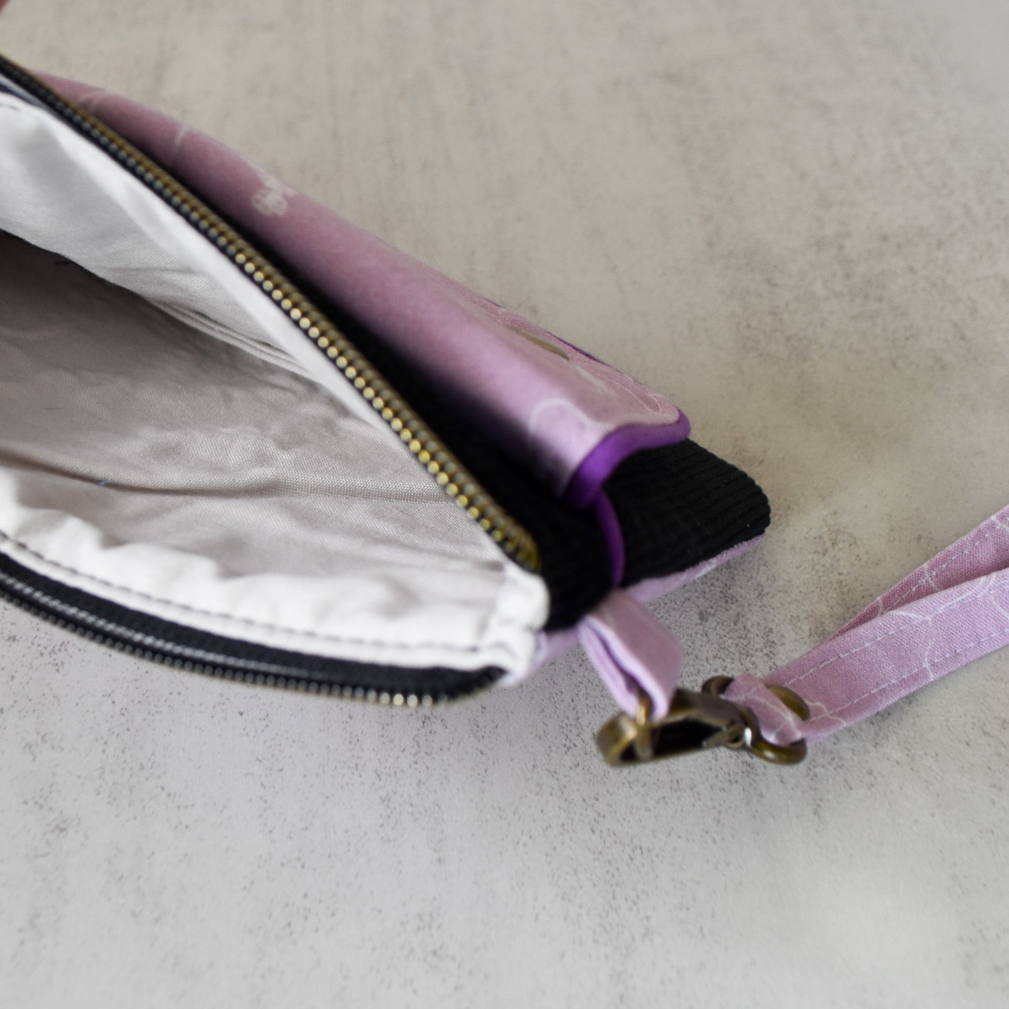 Hibiscus Violet Kealia Clutch Wallet