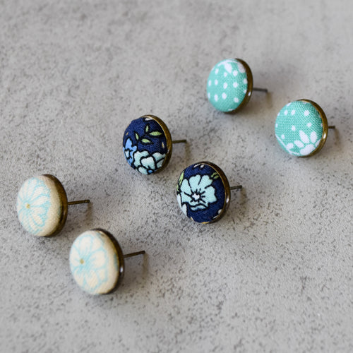 Blue Salt Stud Set