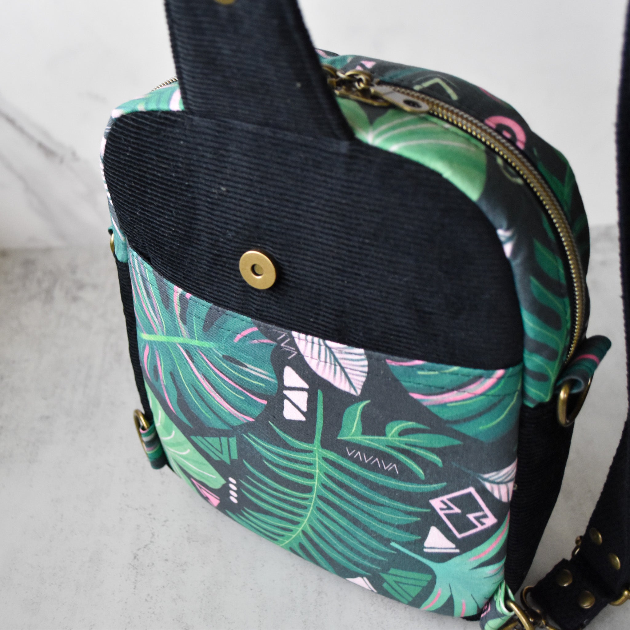 Wild Thing Pihea Sling Bag