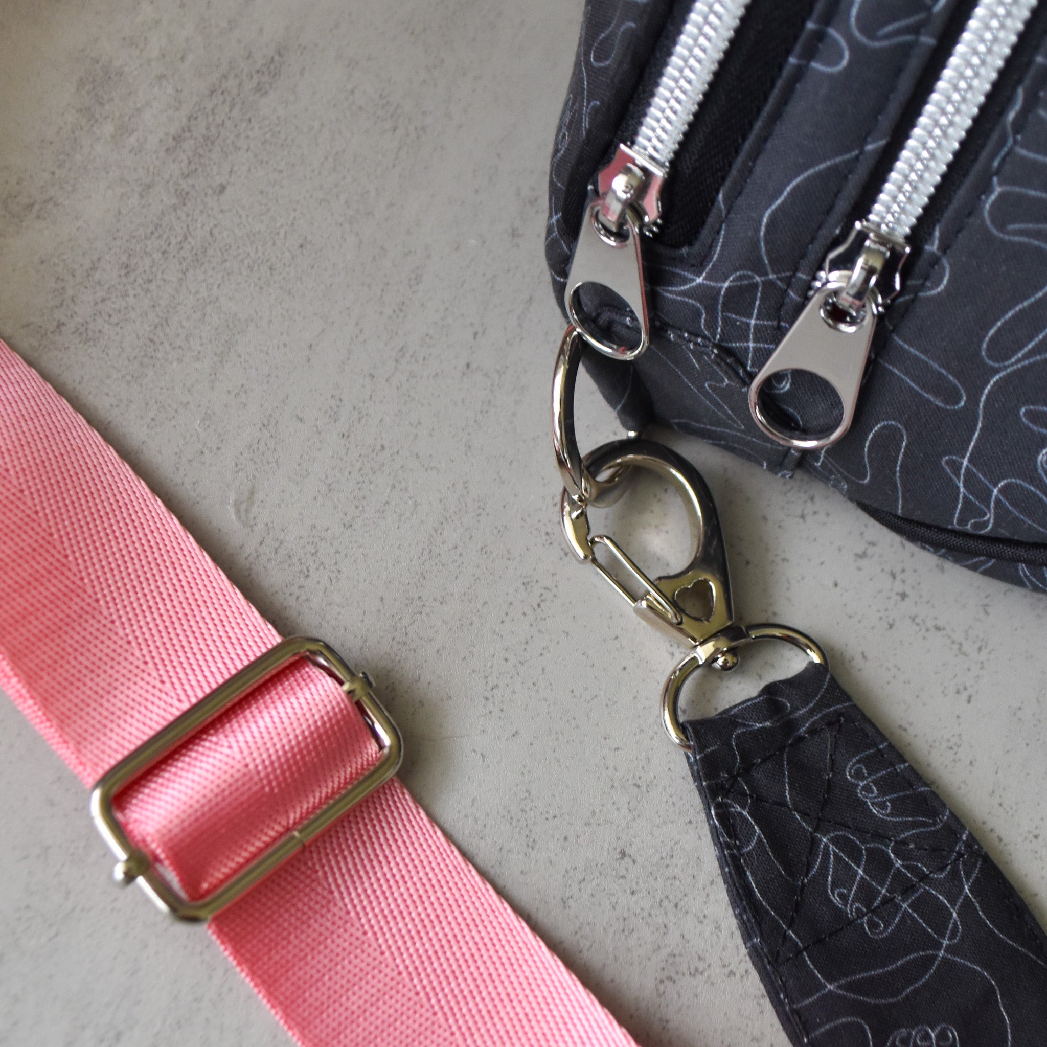 Howzit Tsuki Crossbody