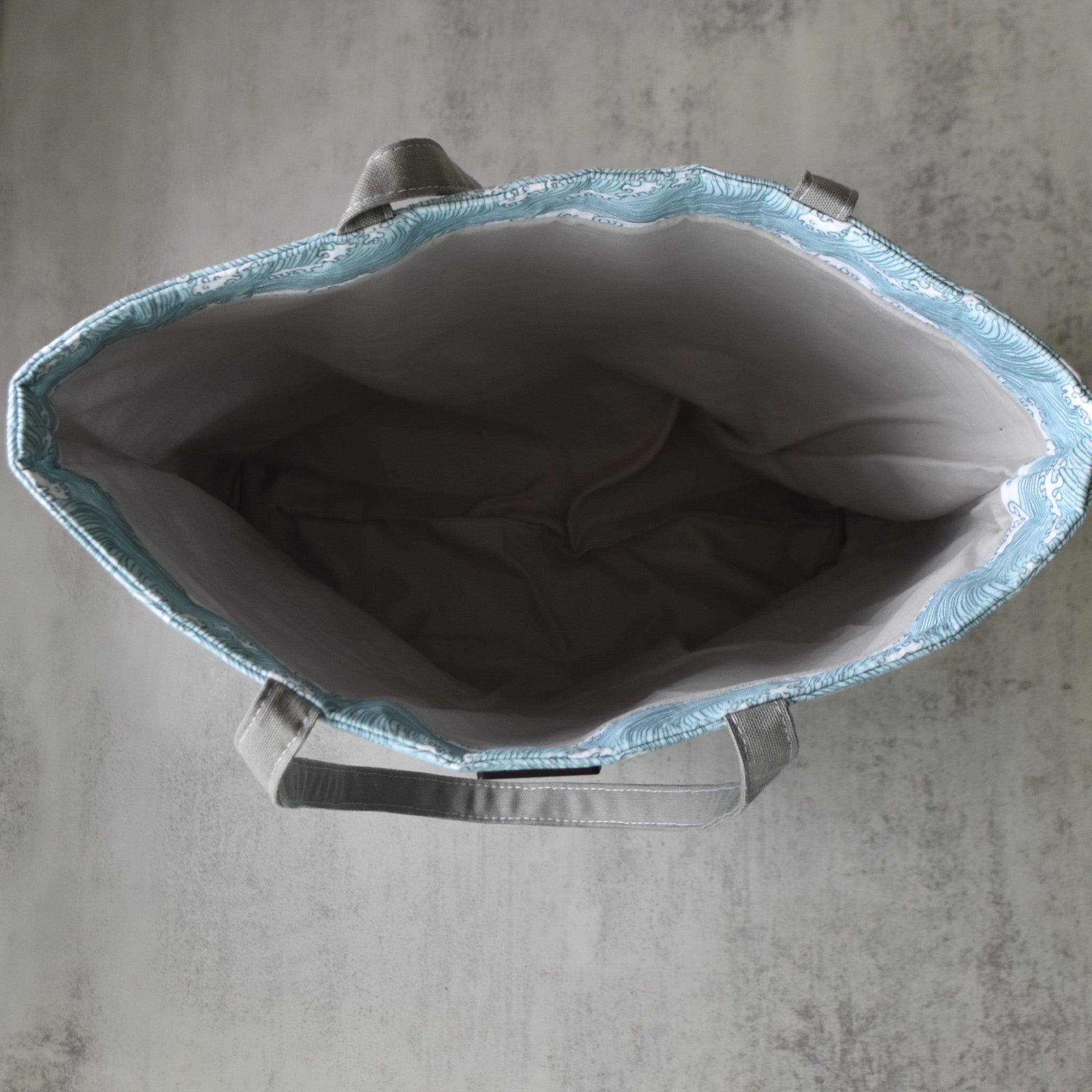 Making Waves Hideaways Tote