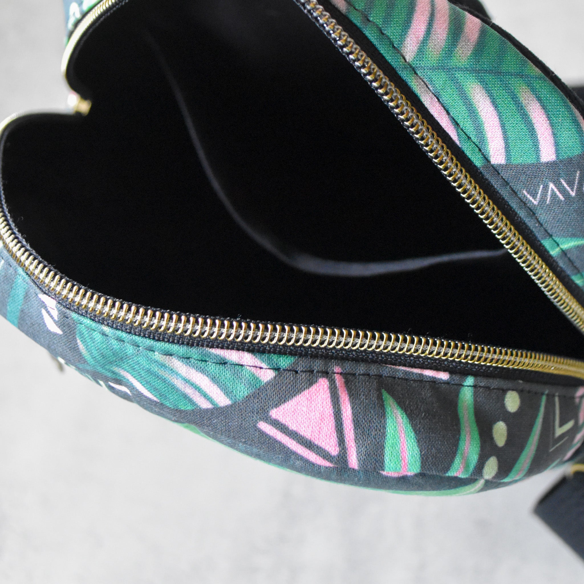 Wild Thing Pihea Sling Bag