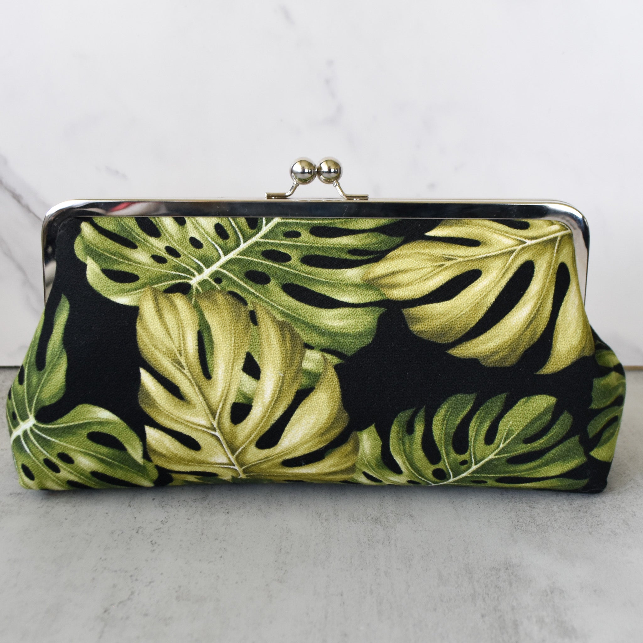Leaf Society 10" Metal Handle Clutch