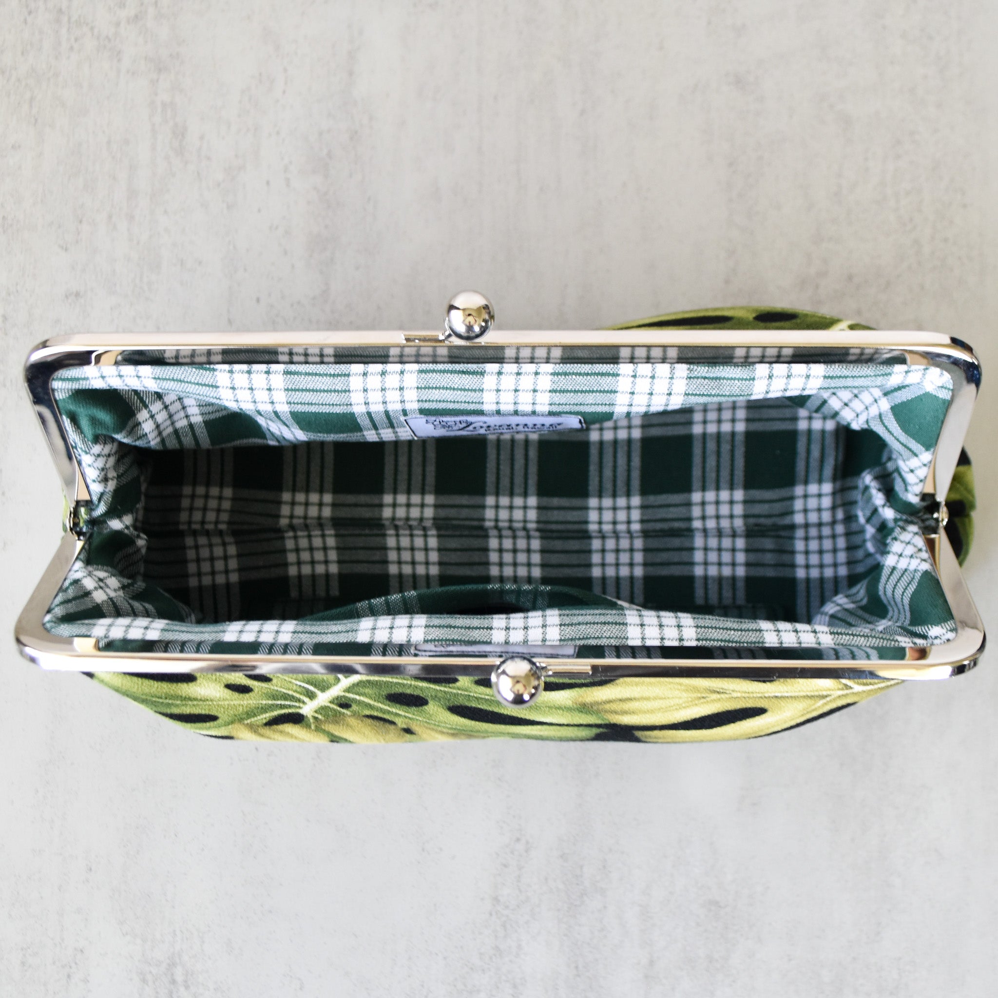 Leaf Society 10" Metal Handle Clutch