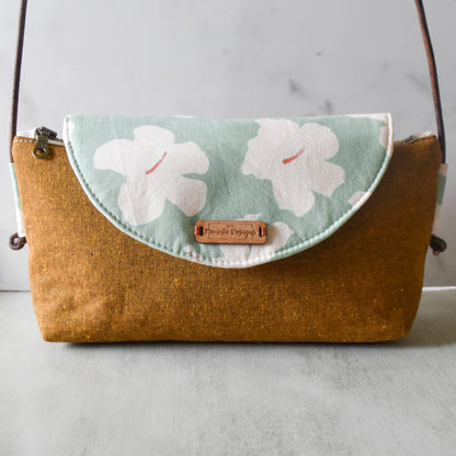 Blanc Hibiscus Pakala Bag