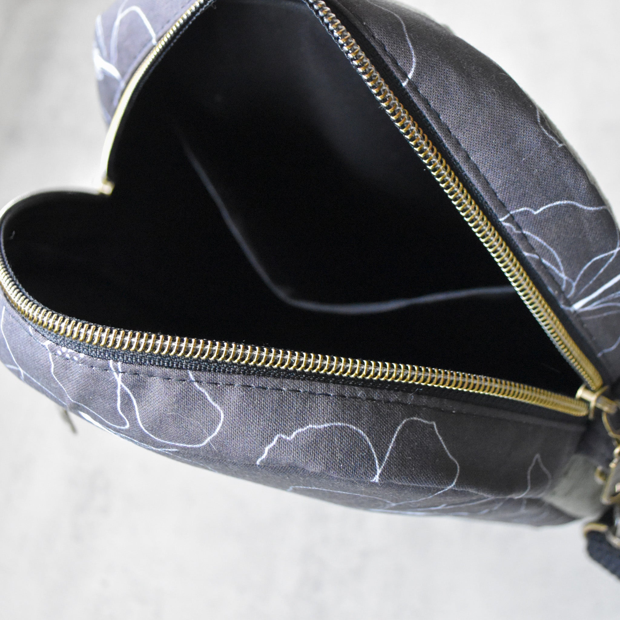 Hibiscus Noir Pihea Sling Bag