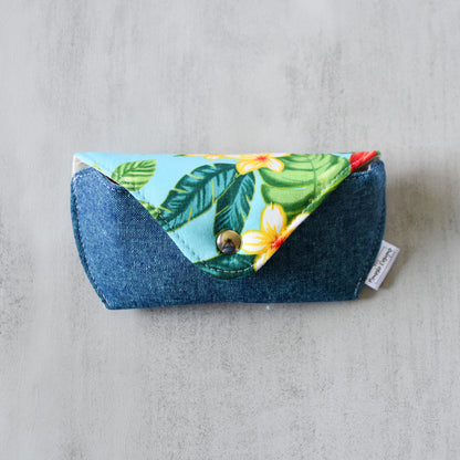 Bahama Mama Glasses Case