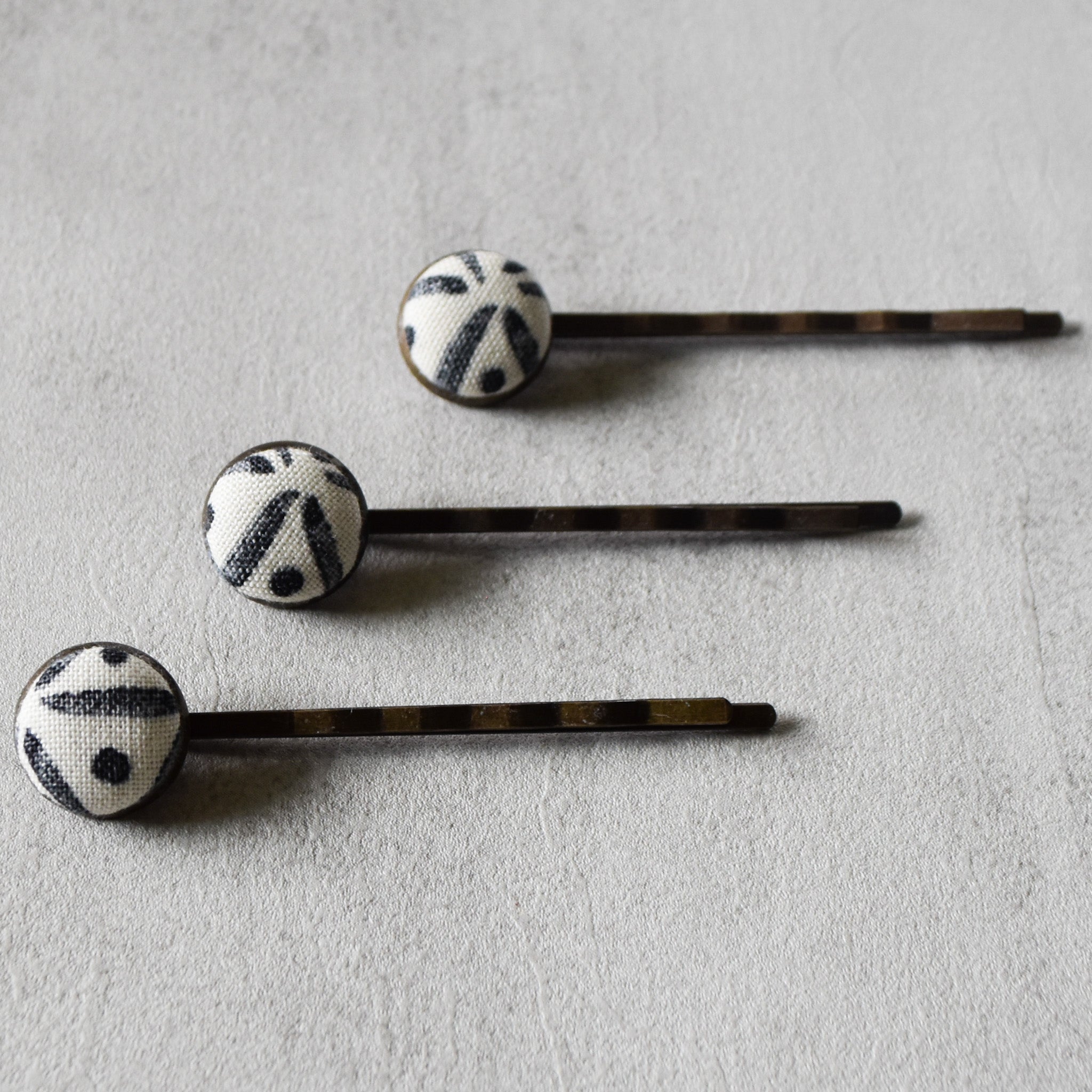 Geo Triangles Bobby Pins