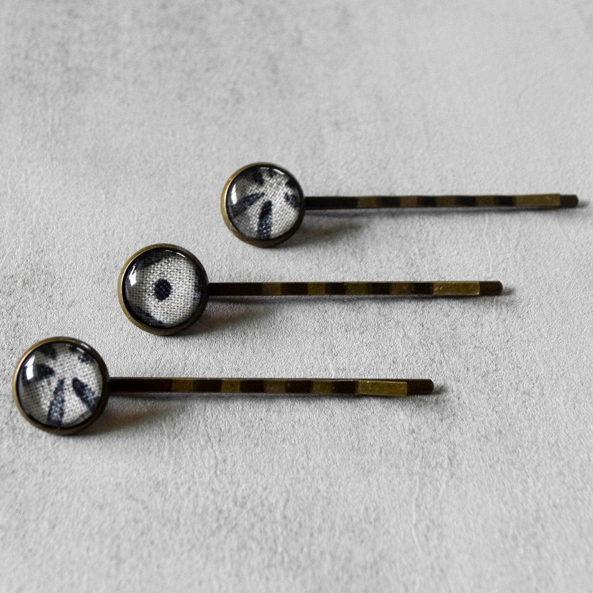 Geo Triangles Bobby Pins