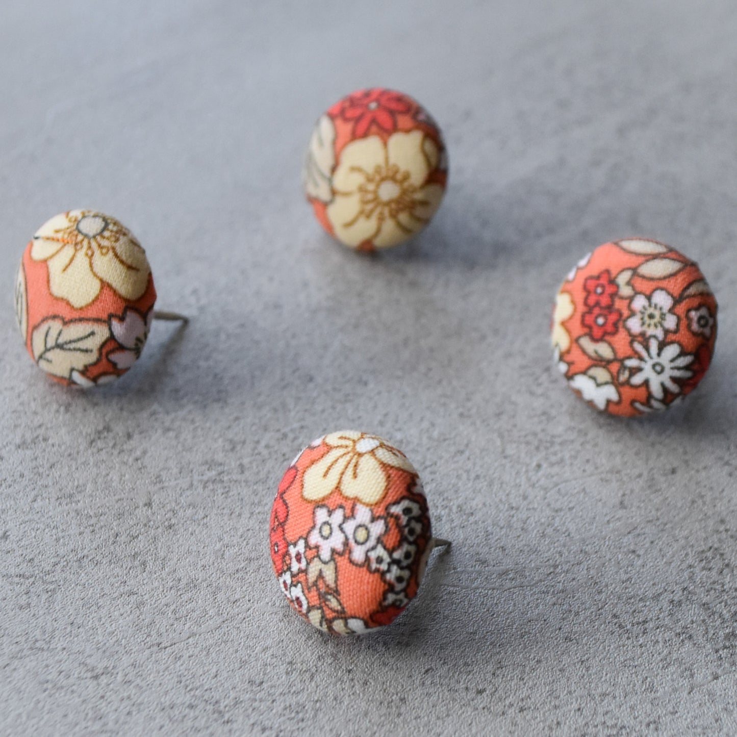 Rocky Rose Push Pins