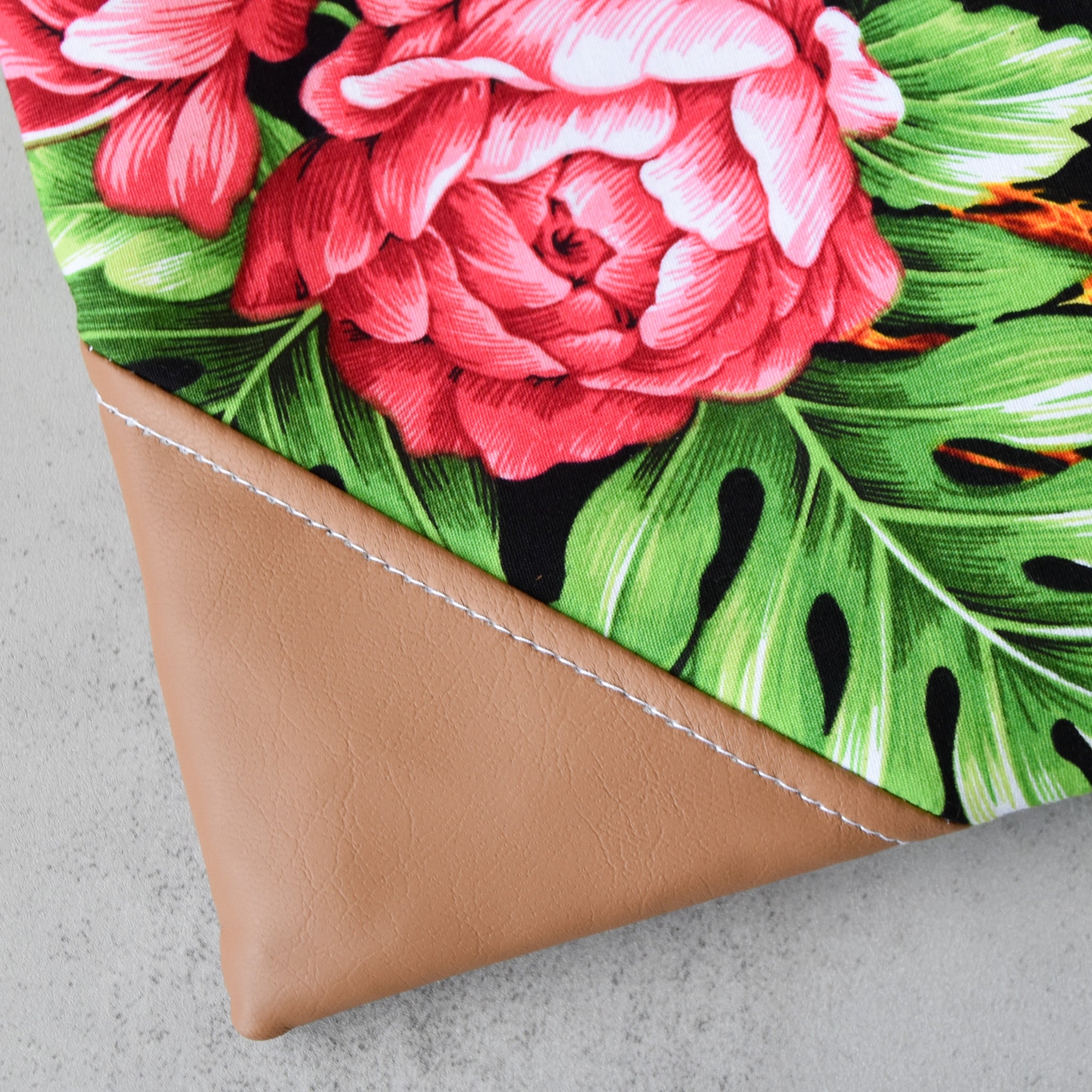 Climbing Puas Regular Wristlet