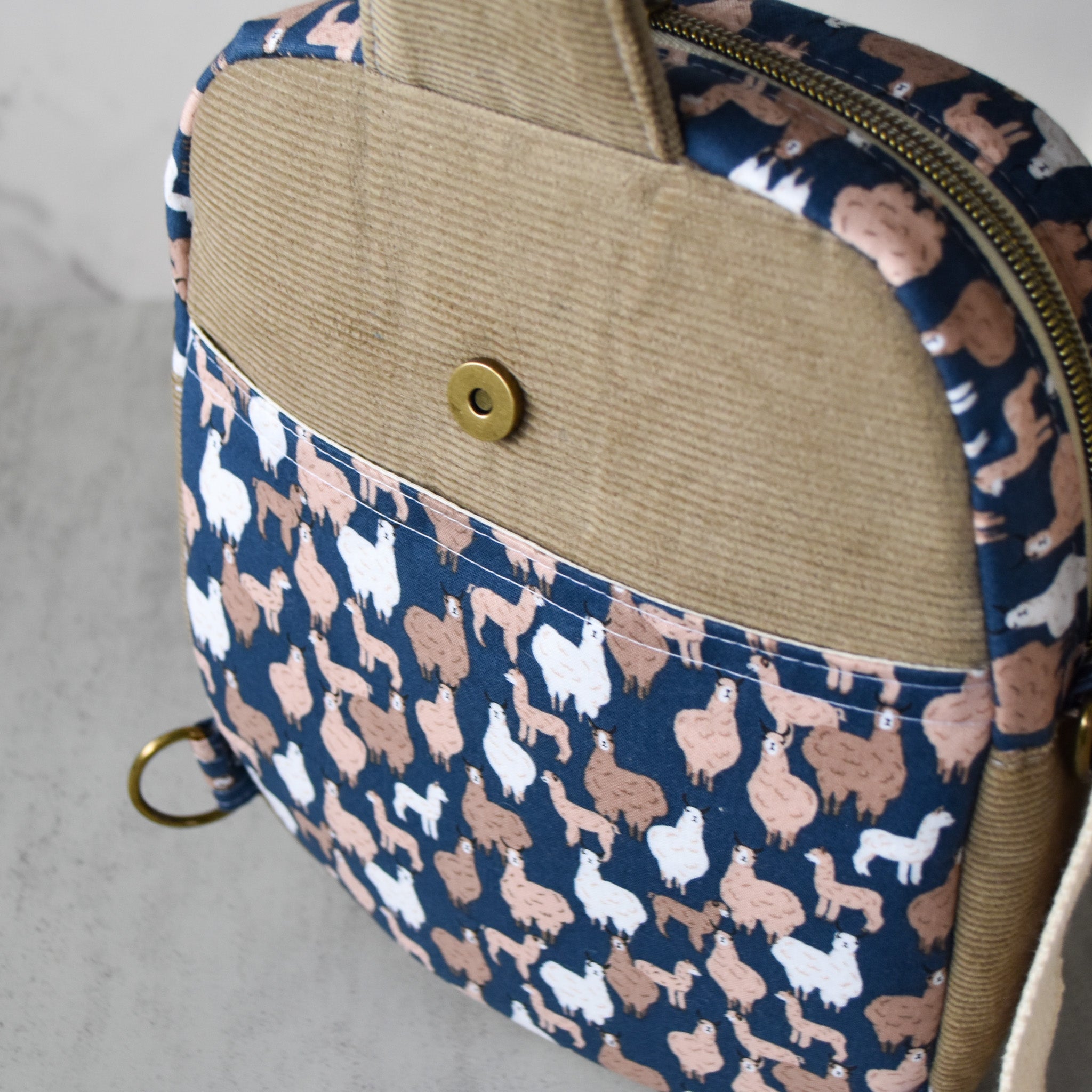 Drama Fo' Yo Baby Llama Pihea Sling Bag