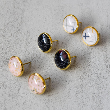 Gold Lining Stud Set