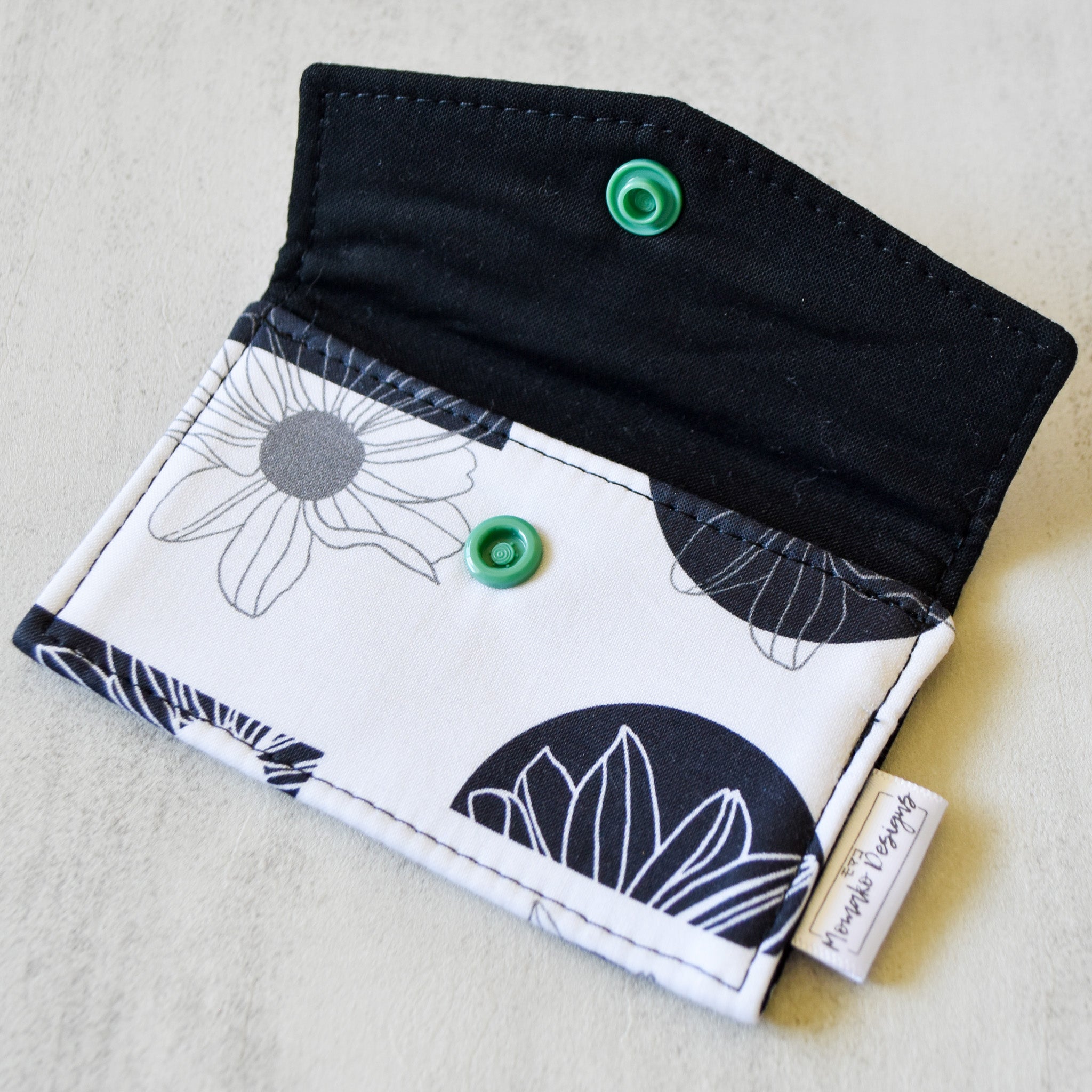 Daisy Chain Card Holder