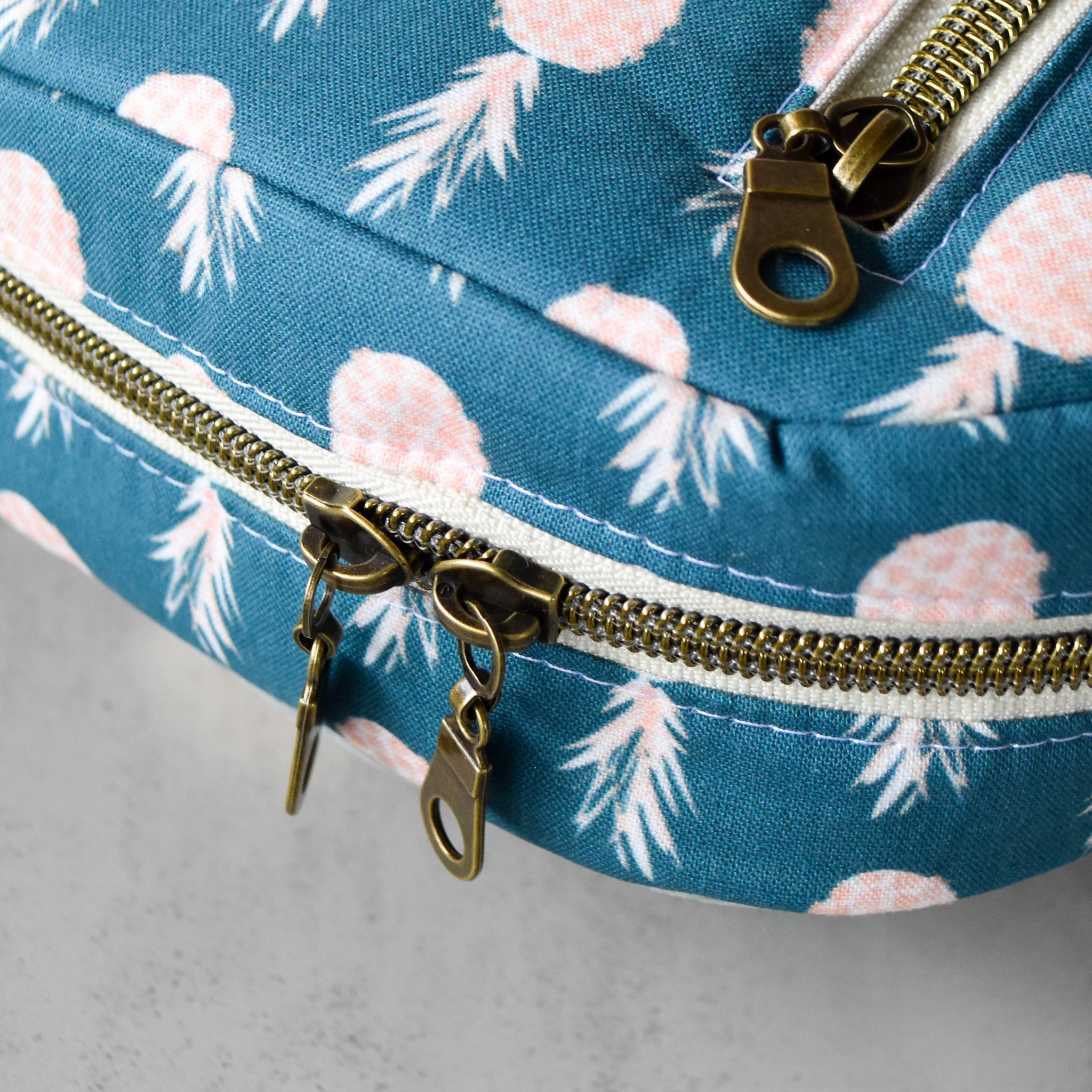 Sugarloaf Pihea Sling Bag