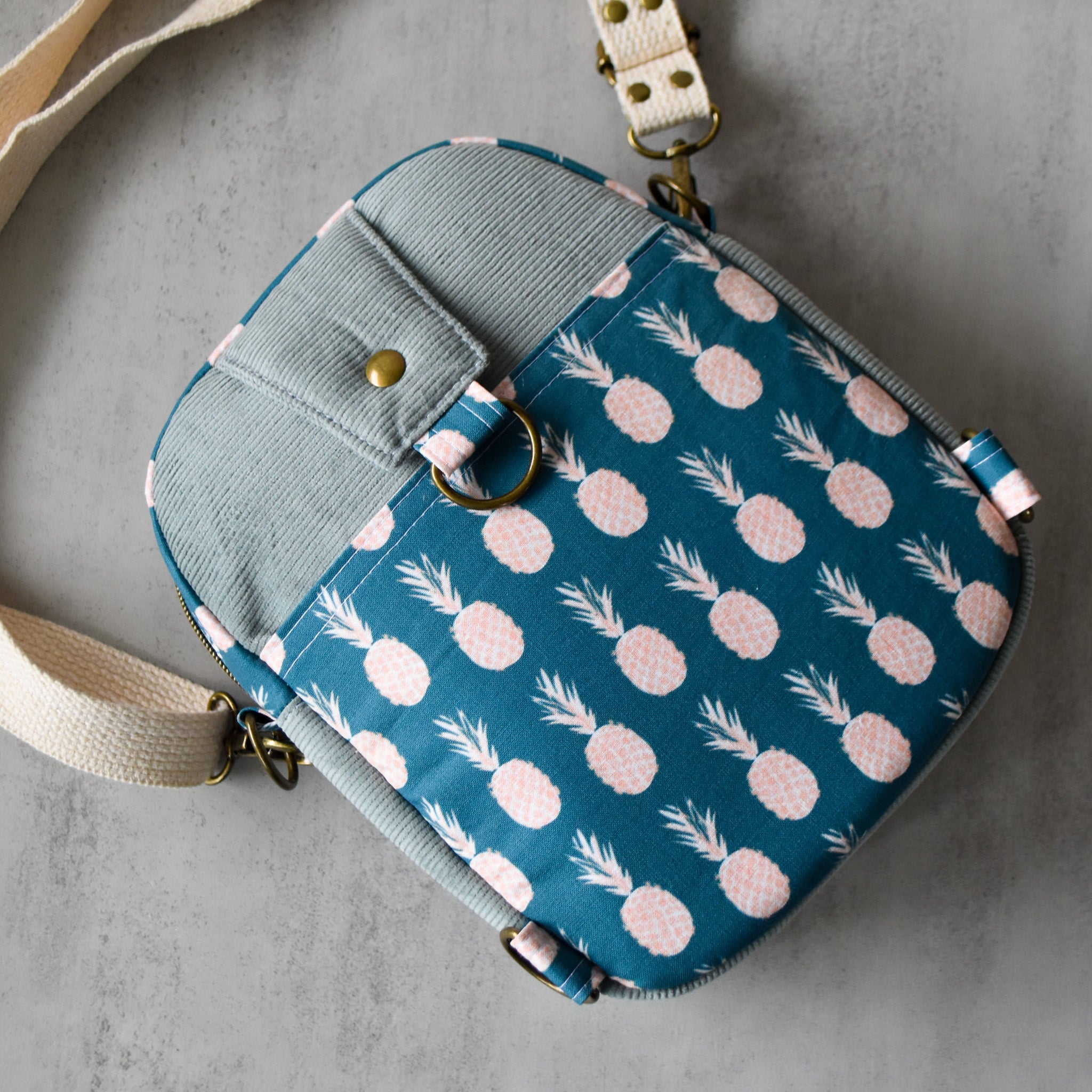 Sugarloaf Pihea Sling Bag