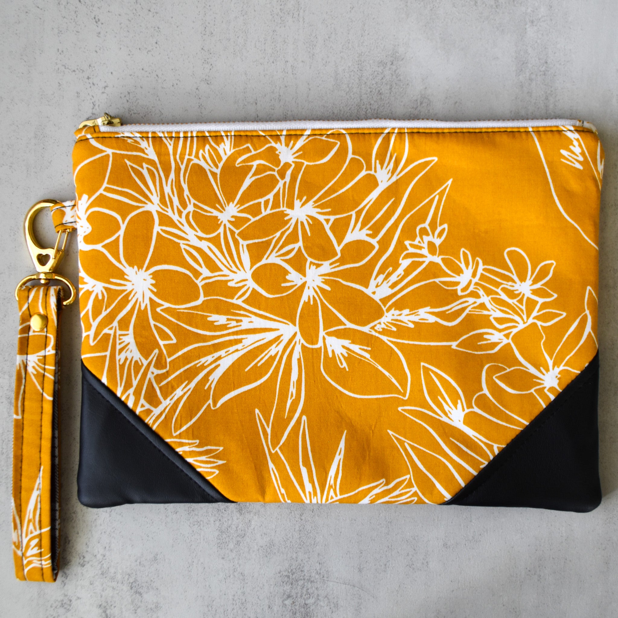 Break The Gold Regular Wristlet