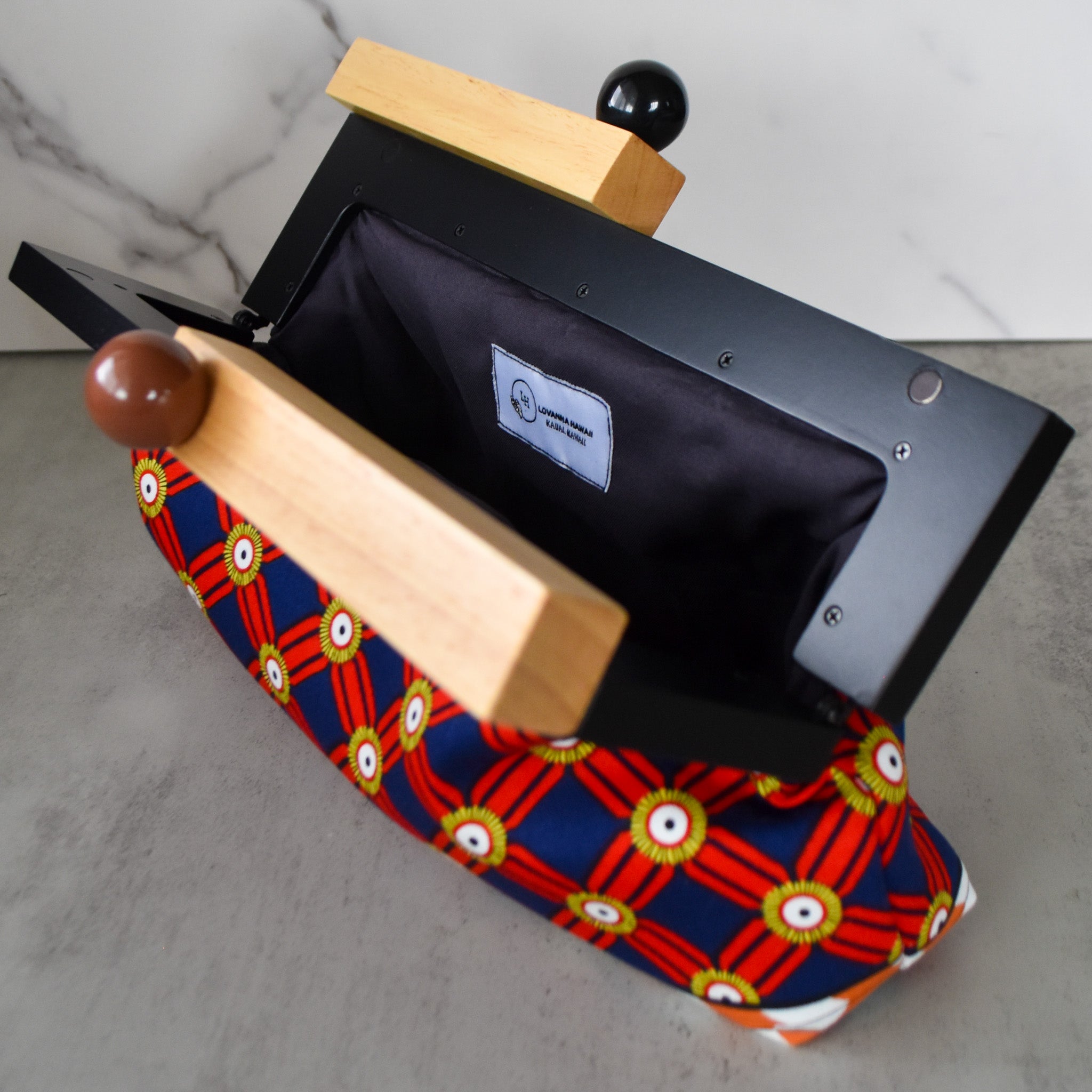 Edo Elegance Poepoe Clutch