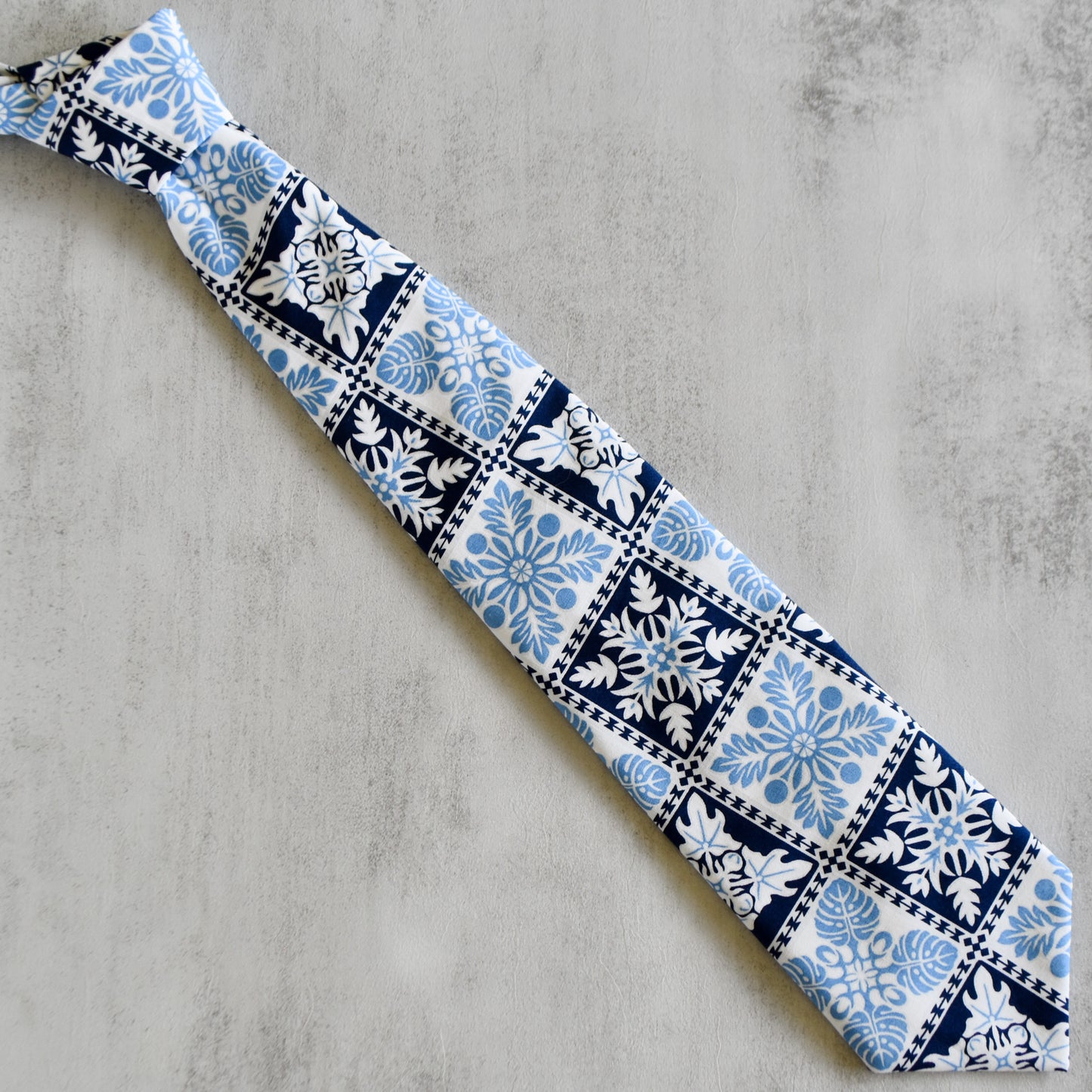 Vintage Quilt Tie