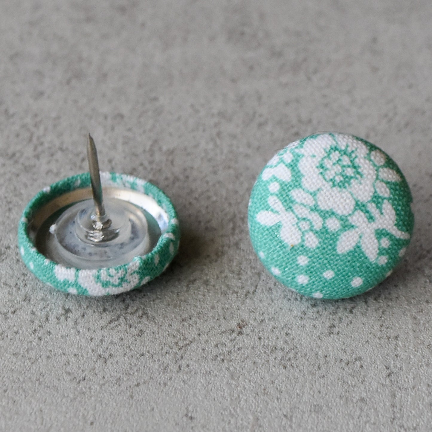 Turquoise Flowers Push Pins