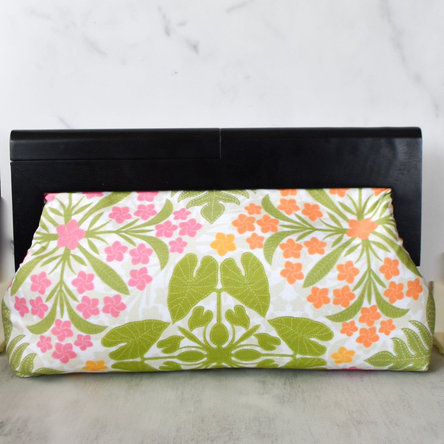 Ke'oke'o Quilt Clutch