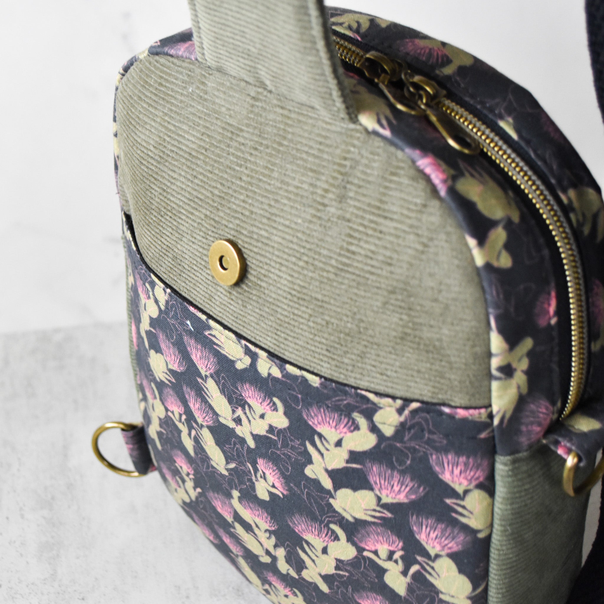 'Ohi'a Lehua Pihea Sling Bag