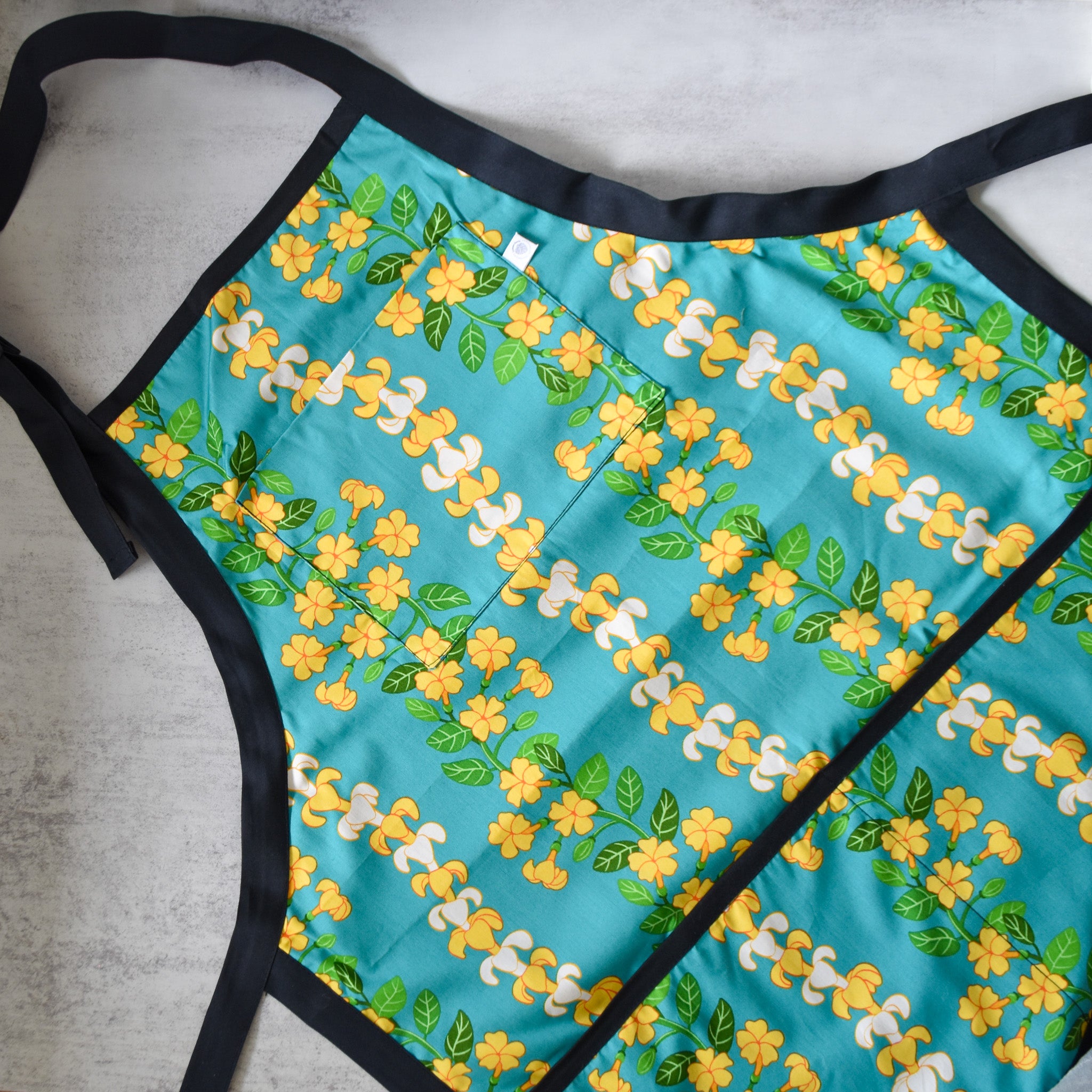 Vivid & Crisp Aprons