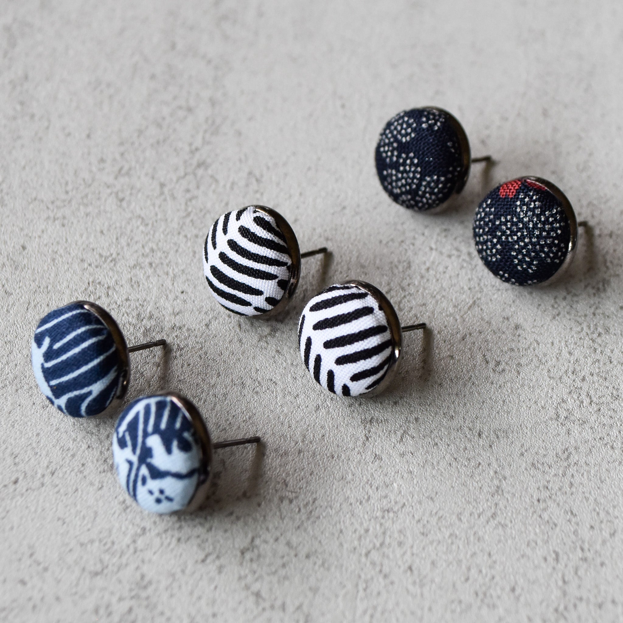 Charcoal Chic Stud Set