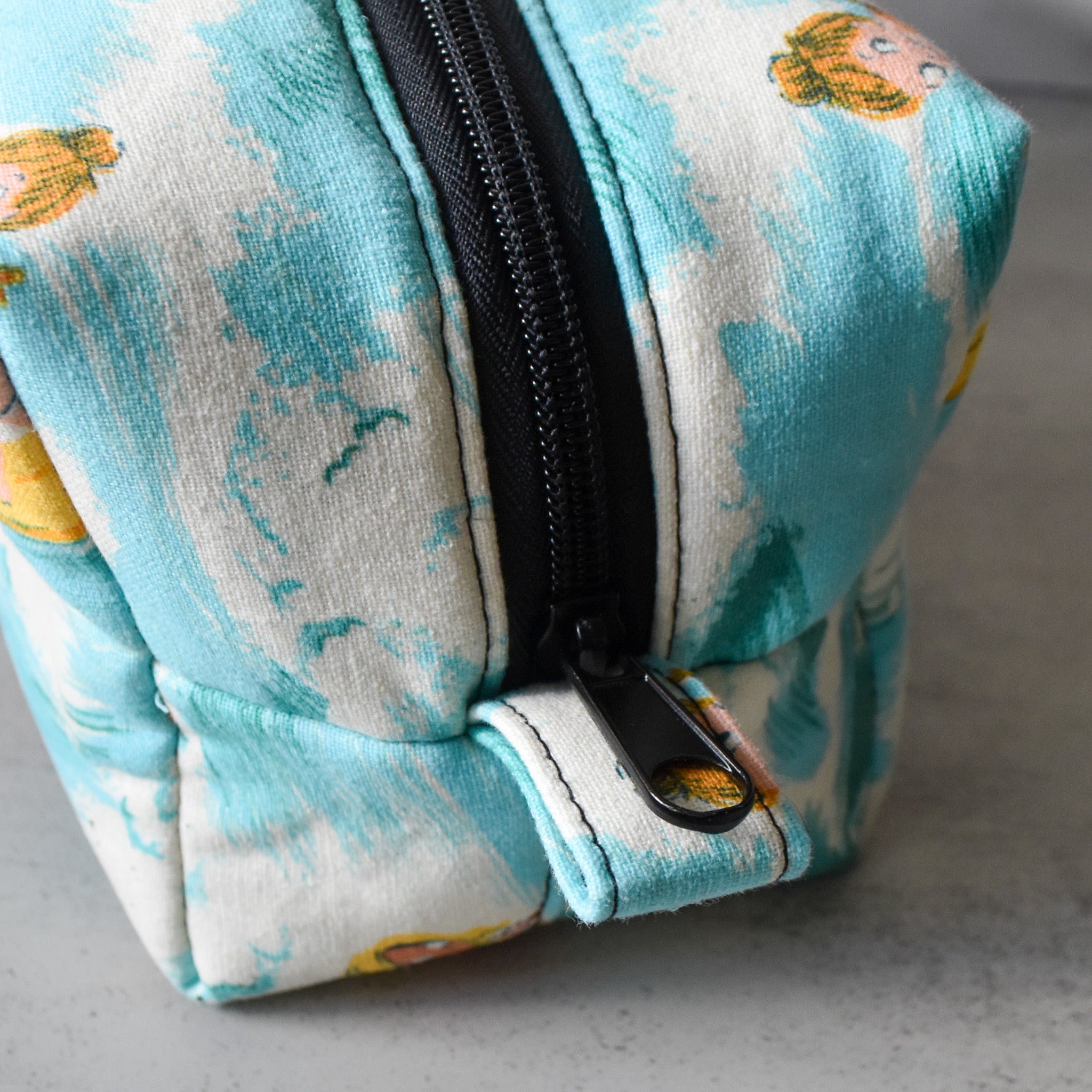 Beach Adventure Waterproof Pahu Bag