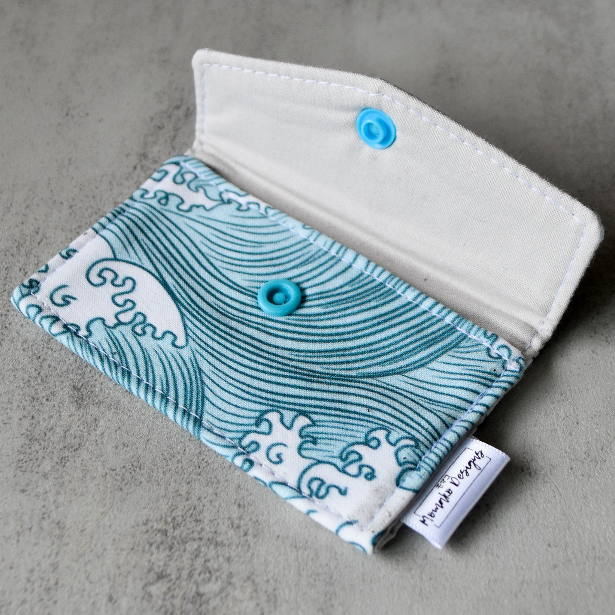 Making Waves Card Holder