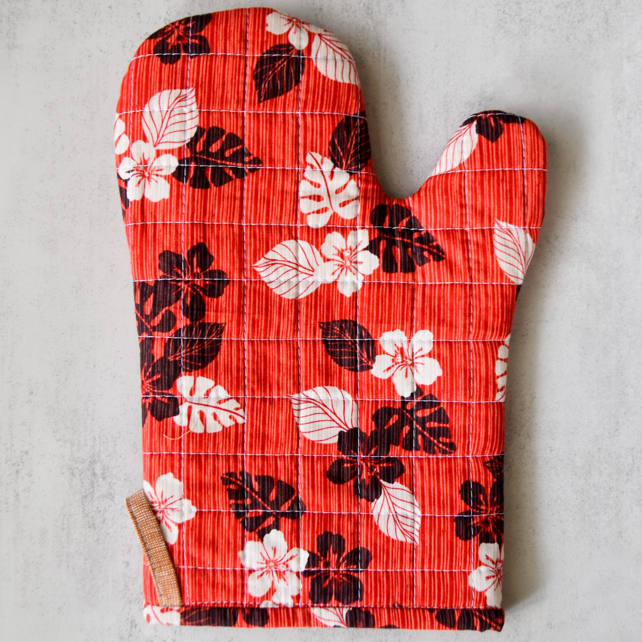 Cozy Crimson Oven Mitt