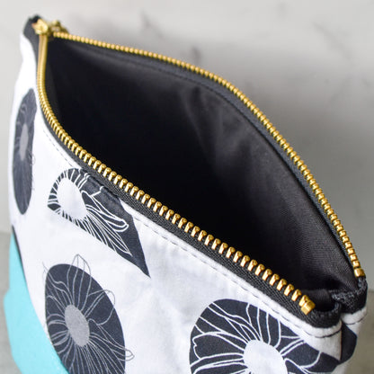 Daisy Chain Hapa Bag