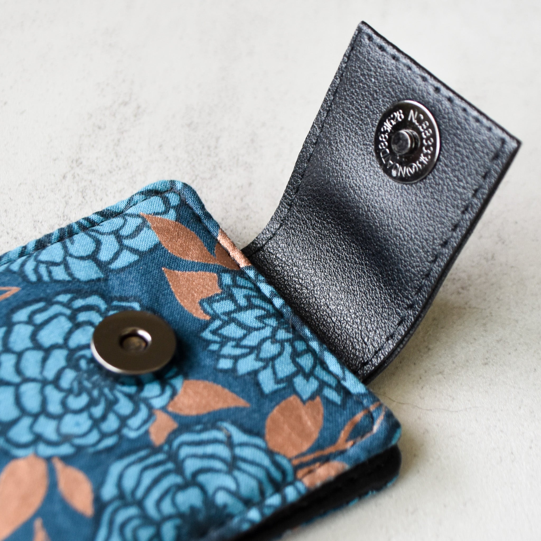 Winter Bloom Poipu Wallet