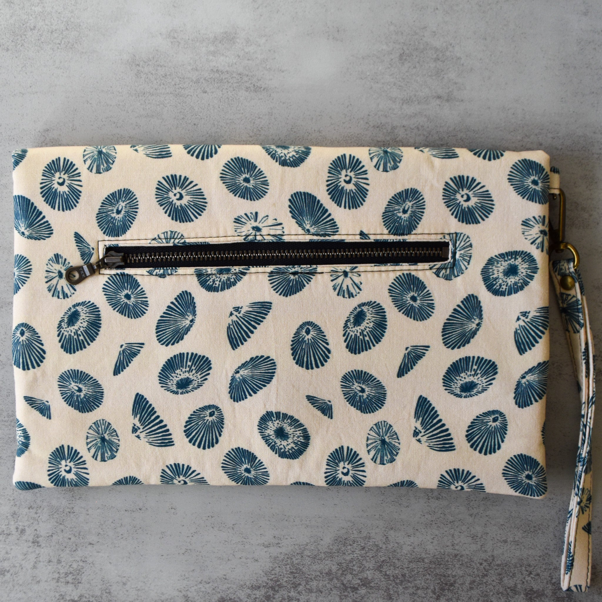 Shore Is Something Kalalau Wristlet Bag