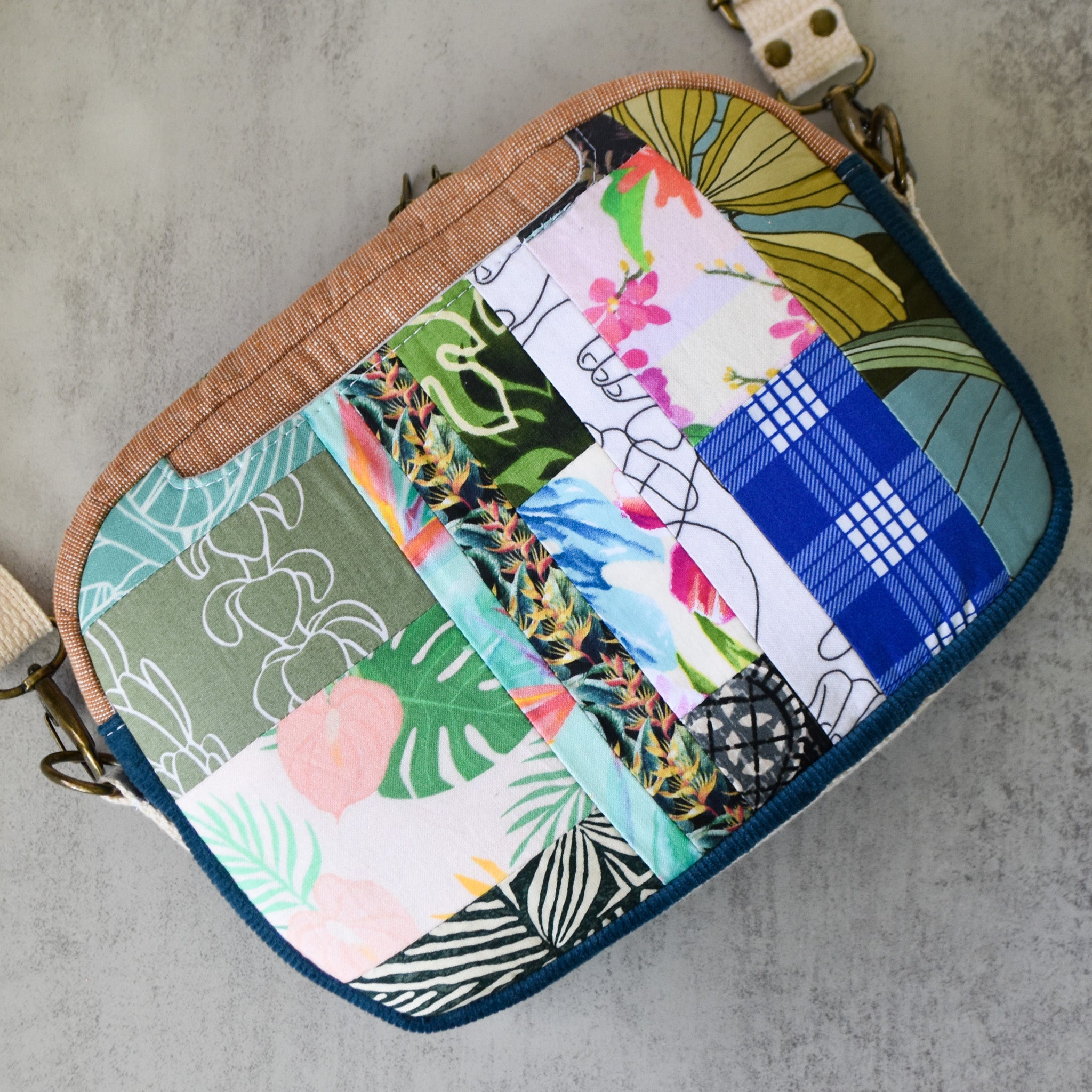 Roast Pecan & Ocean Yosegire Bag