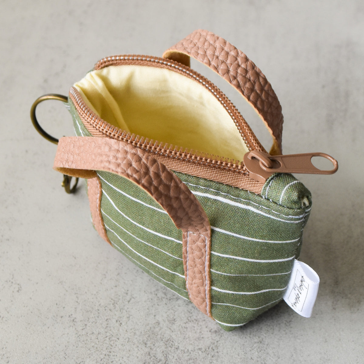 Aloha State Manini Tote Keychain