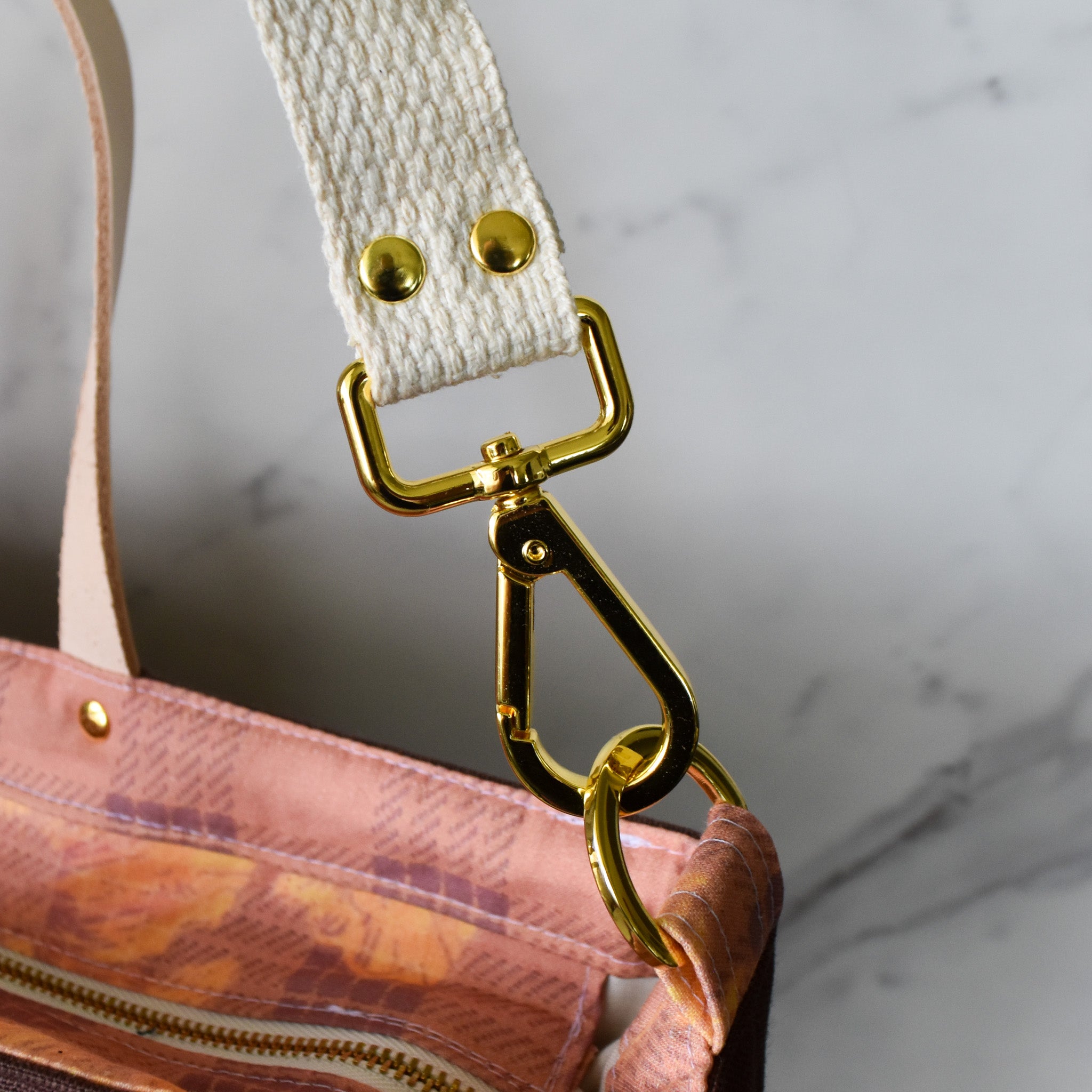 Romantic Kou Lumahai Tote