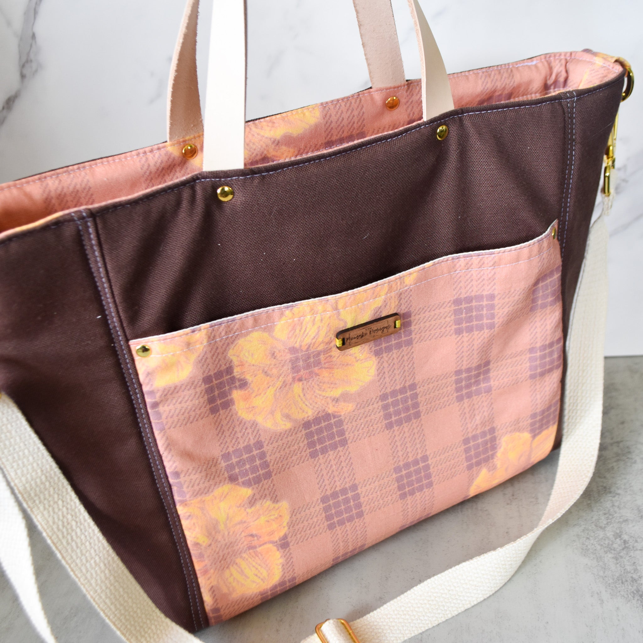 Romantic Kou Lumahai Tote