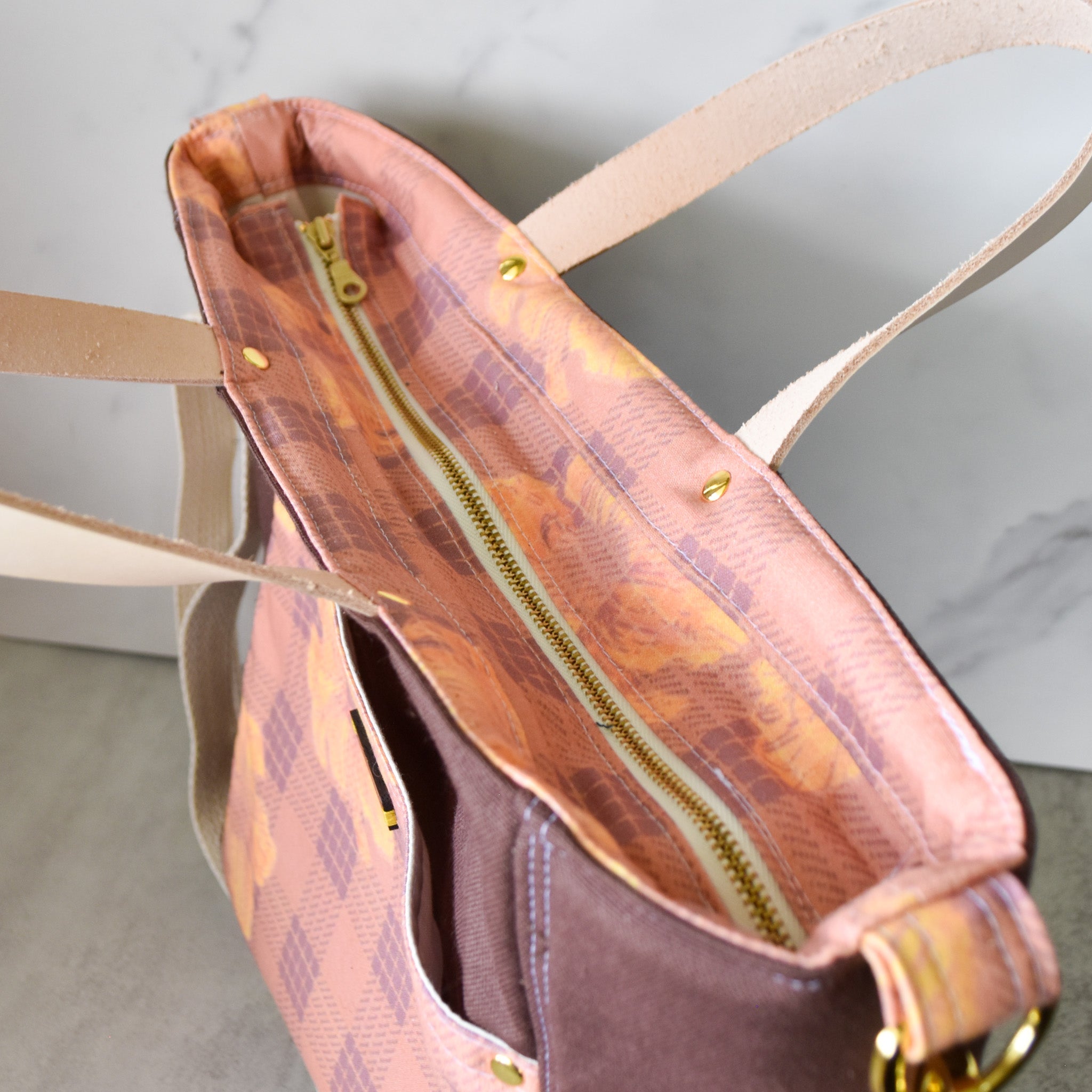 Romantic Kou Lumahai Tote