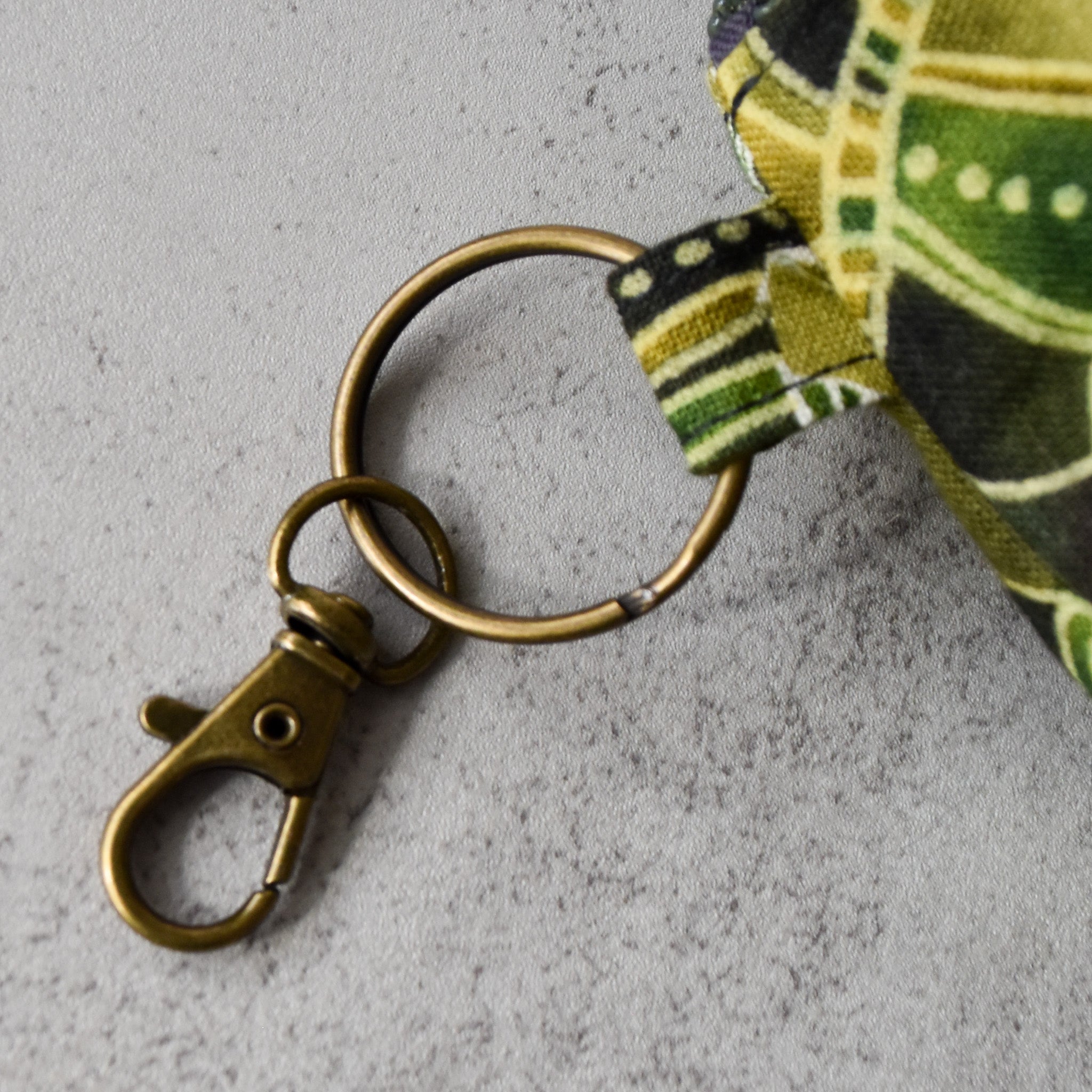 In The Weeds Manini Tote Keychain