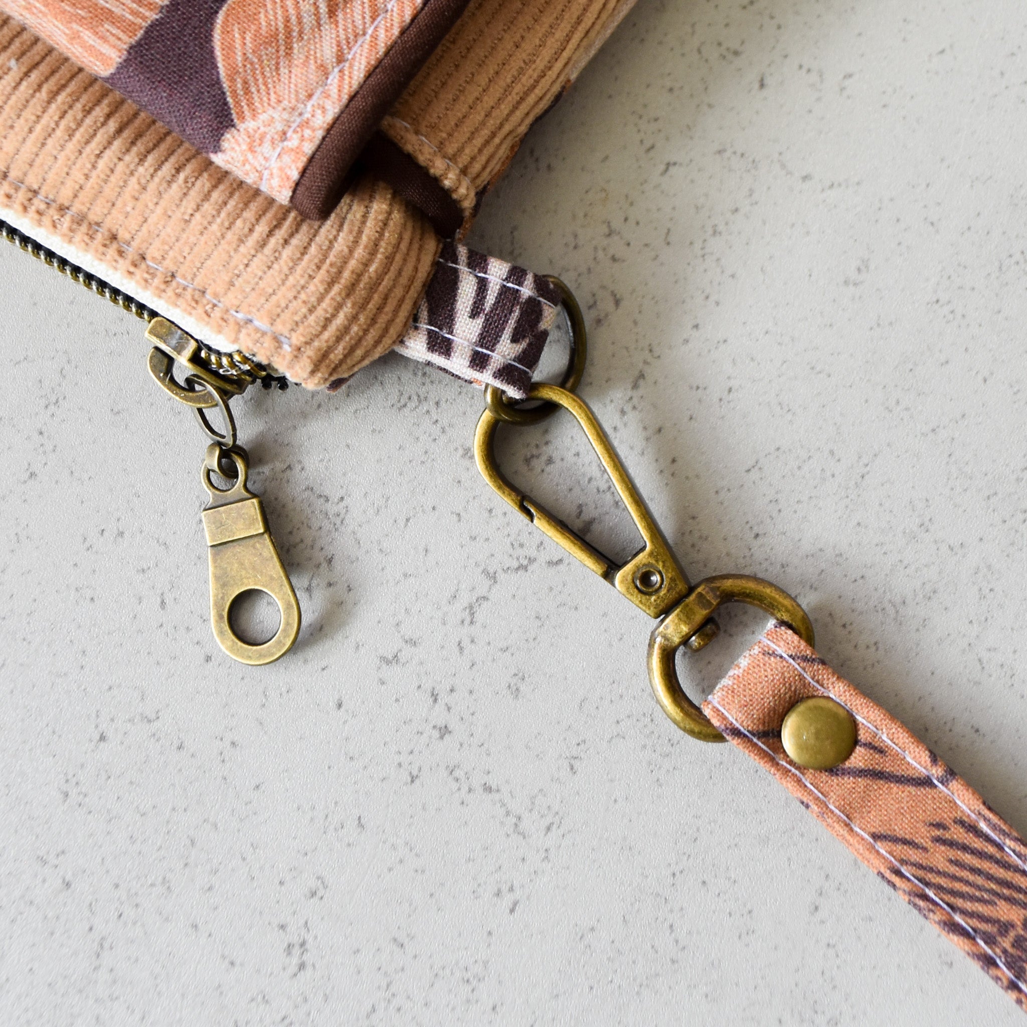 Earthwoven Kealia Clutch Wallet
