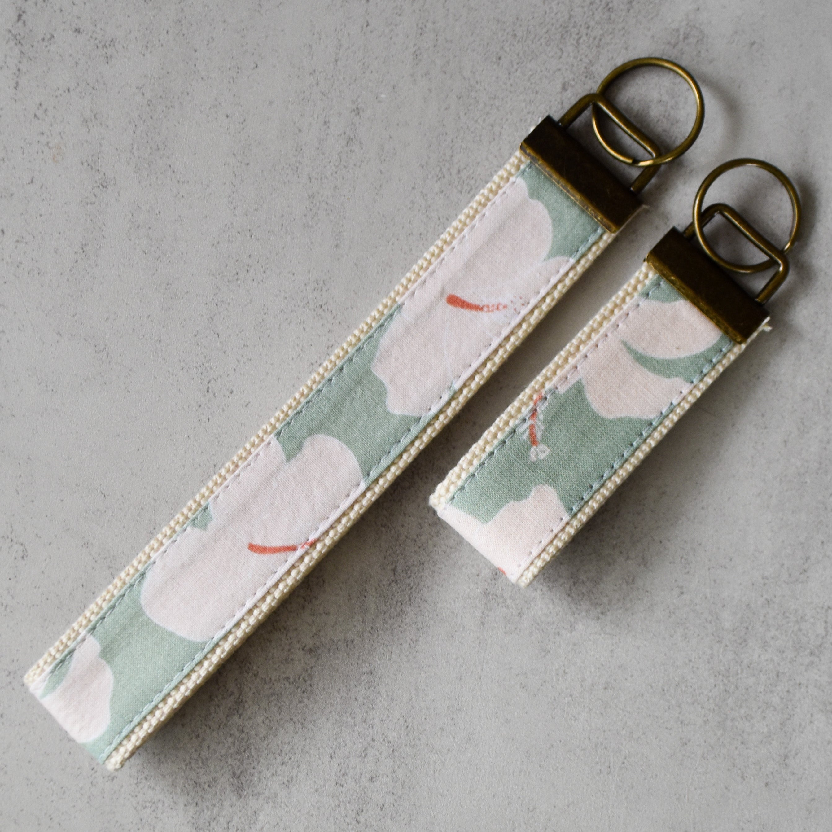 Blanc Hibiscus Key Fobs